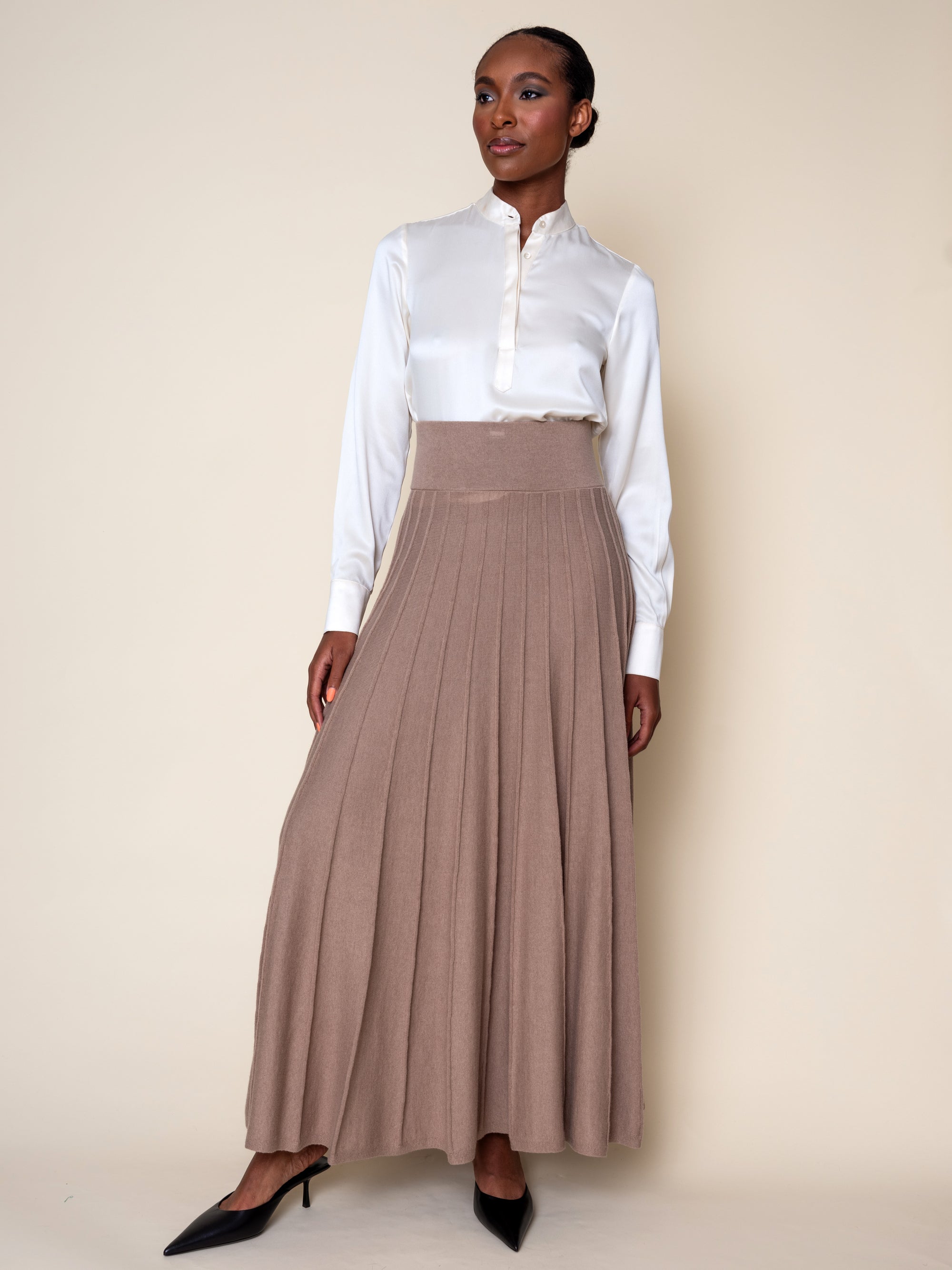 LOUISE — Pleated Knit Maxi Skirt